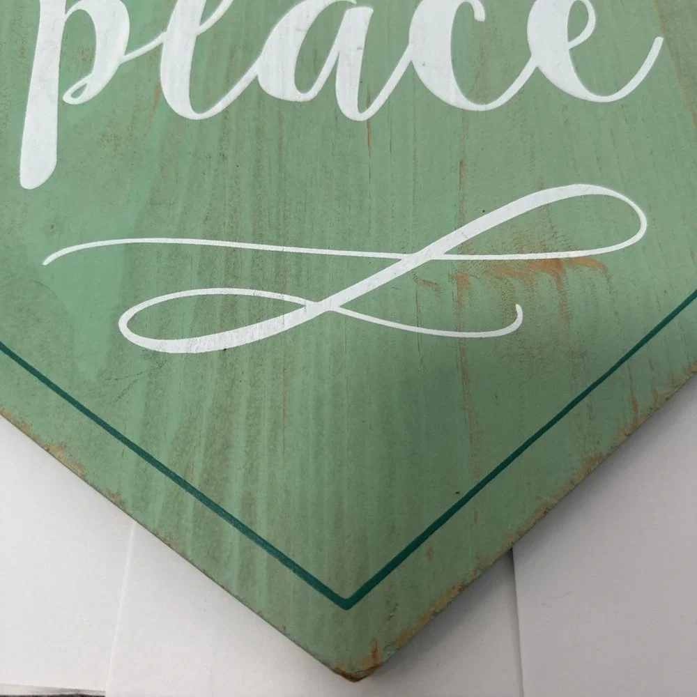 Wall Hanging Decor Plaque Distressed Green White Art EUC Rope Happy Place